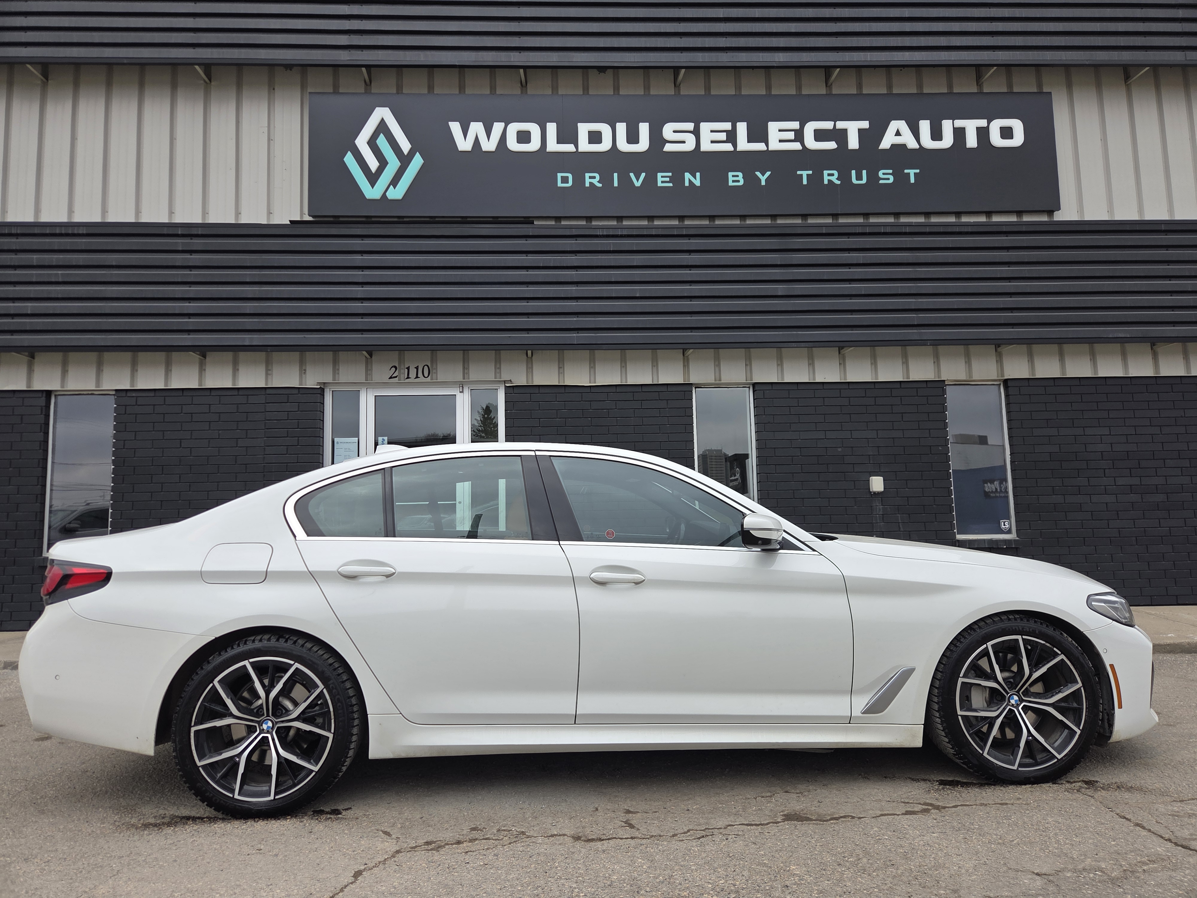 2021 BMW 530i